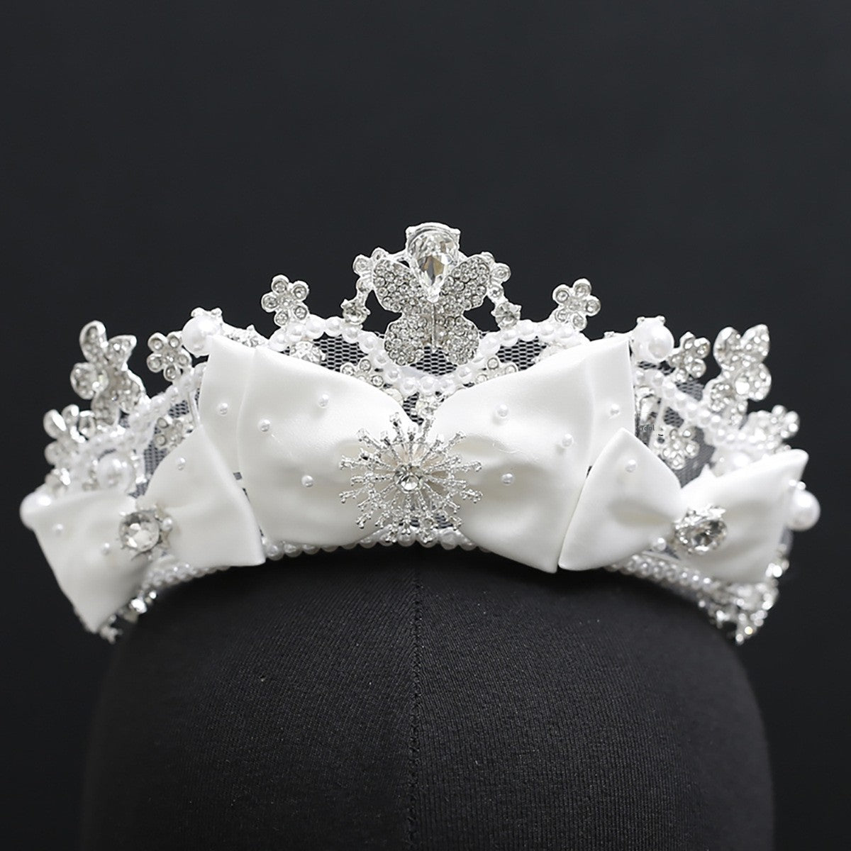 Durable Alloy Crown Featuring High-Quality Material For Reliable Performance