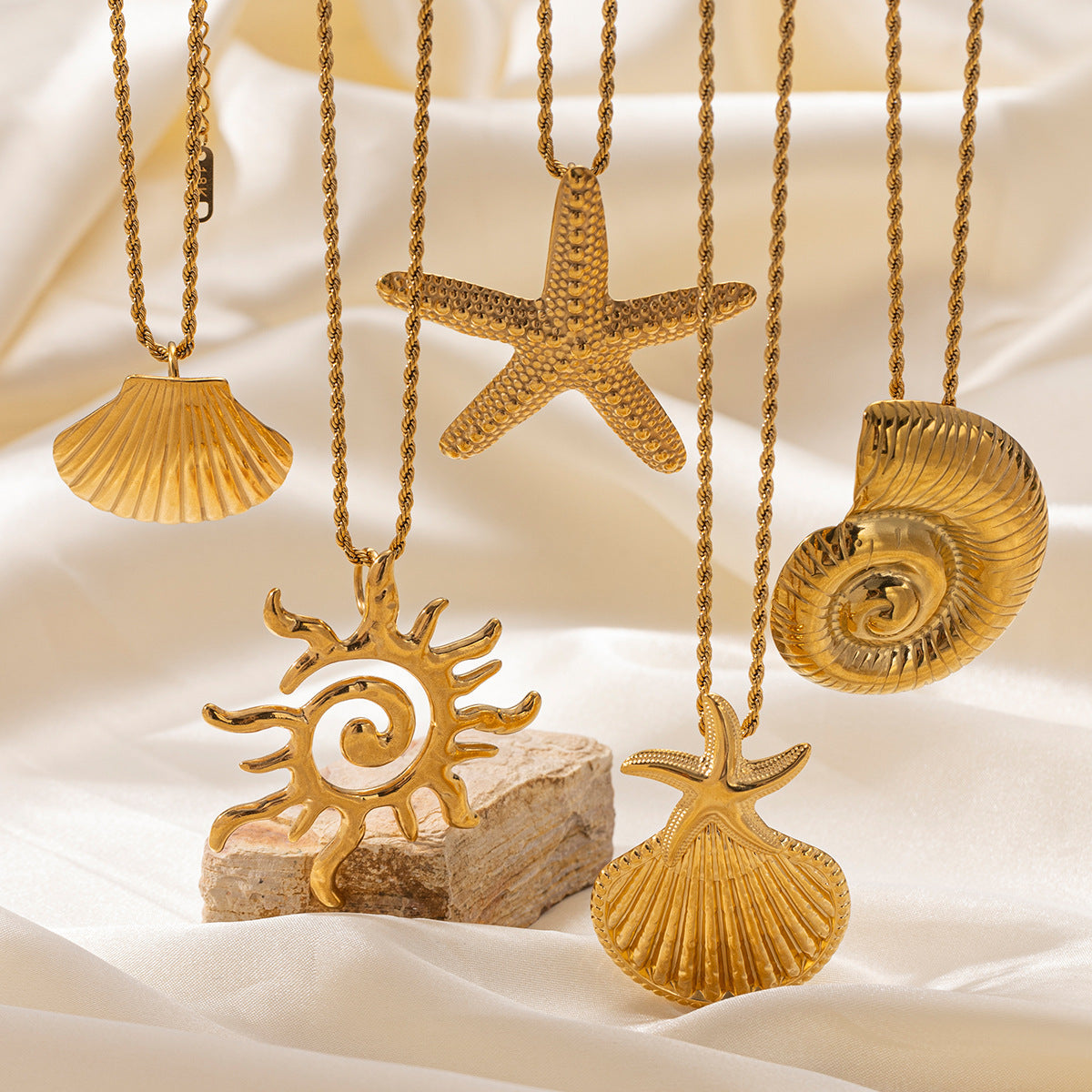Starfish Necklace For Everyday Wear Featuring Elegant Design