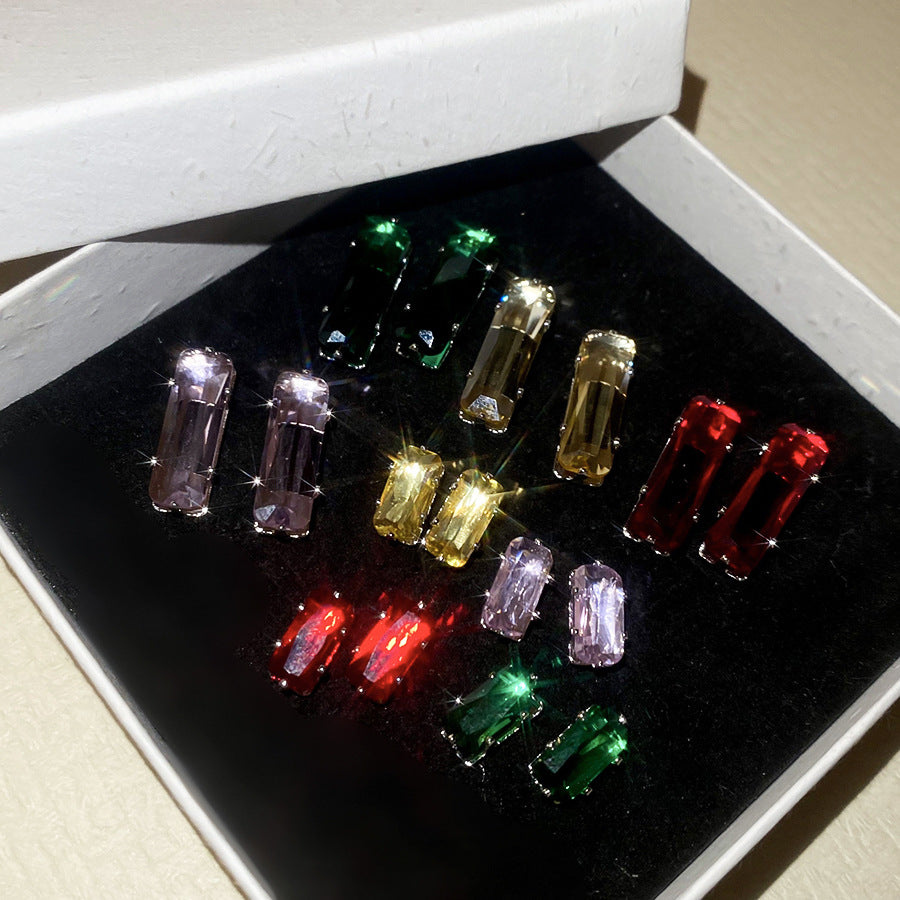 Simple Style Rectangle Stud Earrings For Women In Copper With Zircon Inlay