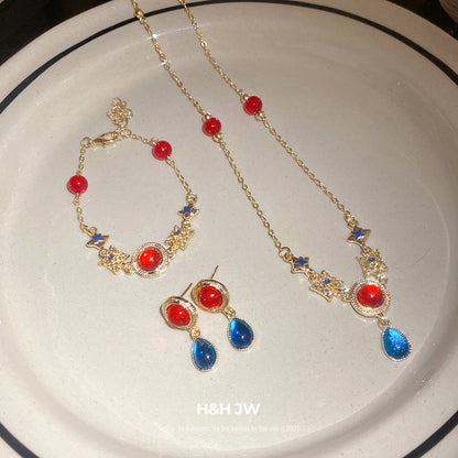 Round Retro Alloy Necklace In Red, For Stylish Vintage Look, 1 Set