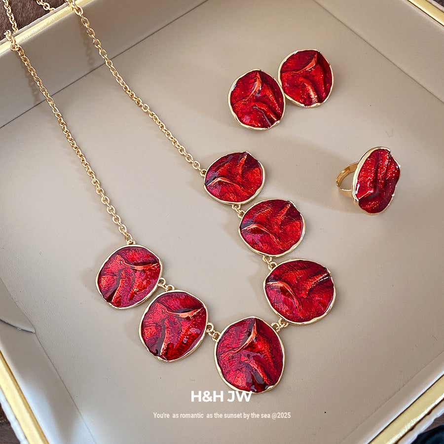 Retro Golden Jewelry Set Featuring Round Pattern, Alloy Material, And Enamel Craftsmanship