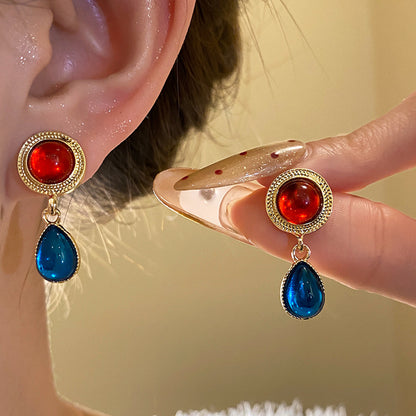 Round Retro Alloy Necklace In Red, For Stylish Vintage Look, 1 Set