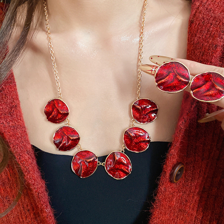 Retro Golden Jewelry Set Featuring Round Pattern, Alloy Material, And Enamel Craftsmanship