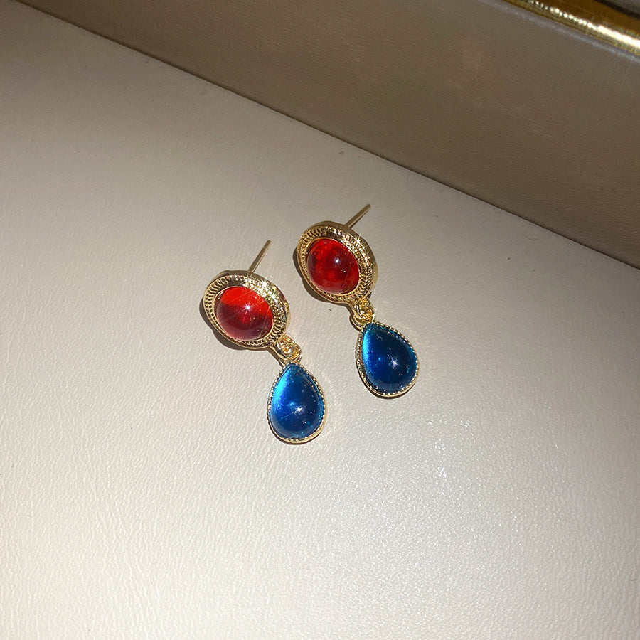 Round Retro Alloy Necklace In Red, For Stylish Vintage Look, 1 Set