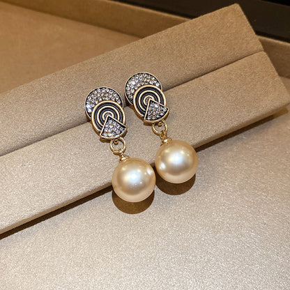 Retro Round Imitation Pearl Necklace For Women In Golden Color, Perfect For Daily Wear