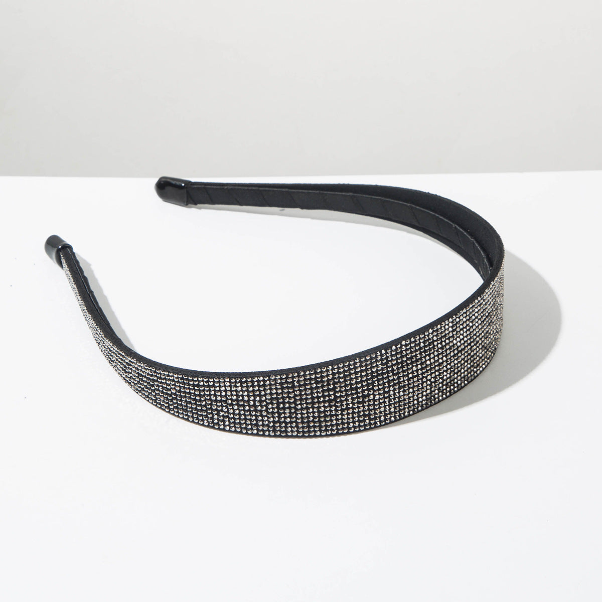 Black Cloth Hair Band Hair Accessory For Comfortable And Stylish Hair Styling