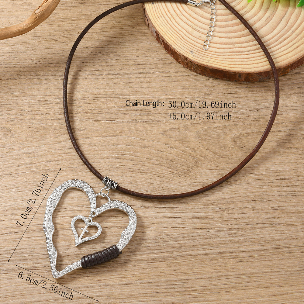 Heart Shape Sweater Chain Necklace For Women Featuring Durable Leather Rope