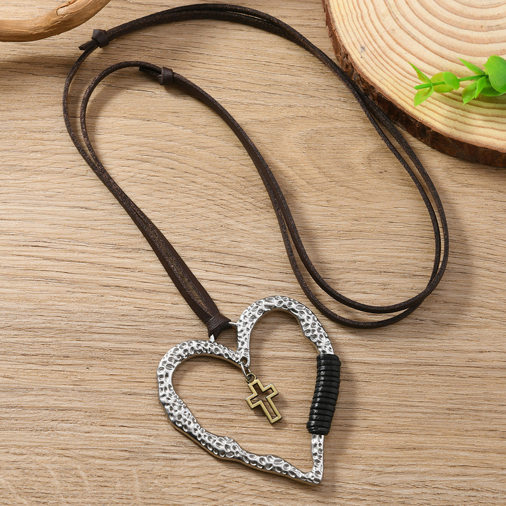 Heart Shape Necklace For Women In Retro Style Featuring Coffer Color