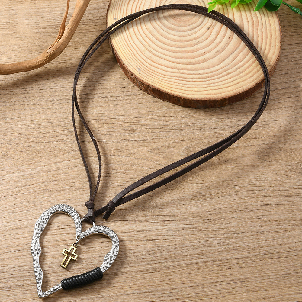 Heart Shape Necklace For Women In Retro Style Featuring Coffer Color