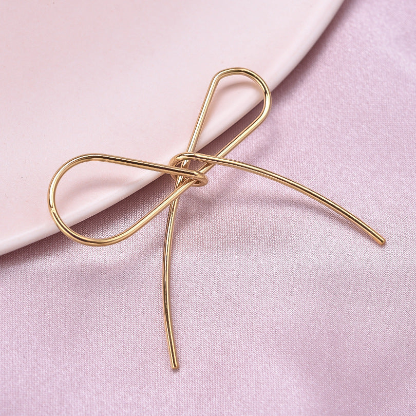 Golden Bow Tie Pendant For Stylish Looks Made Of Durable 304 Stainless Steel