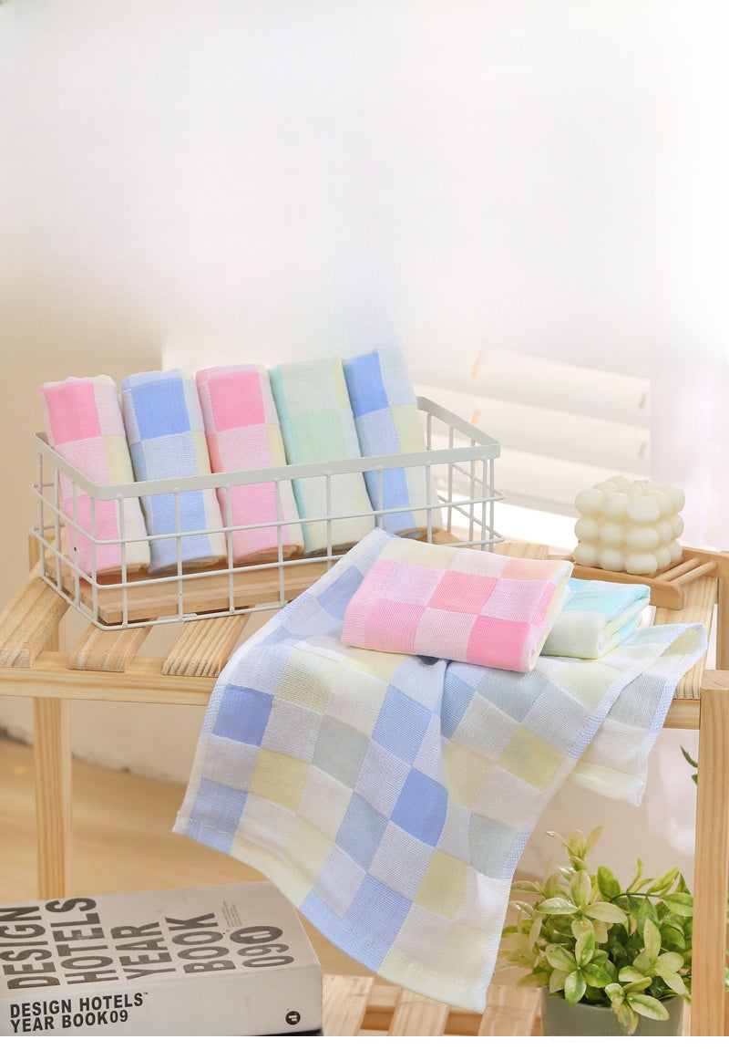 Soft And Absorbent Towels For Home Textiles & Decor, Ideal For Bath And Baby Use