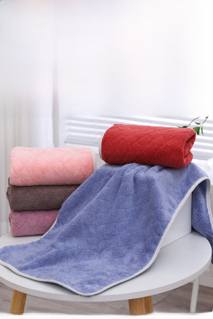 Soft And Absorbent Bath Towel For Everyday Use