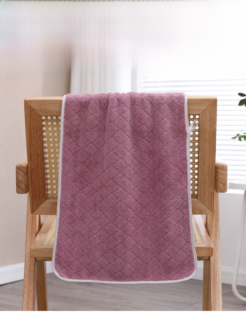 Soft And Absorbent Bath Towel For Everyday Use