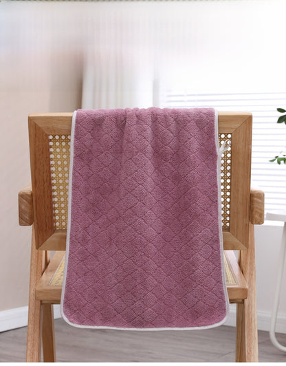 Soft And Absorbent Bath Towel For Everyday Use