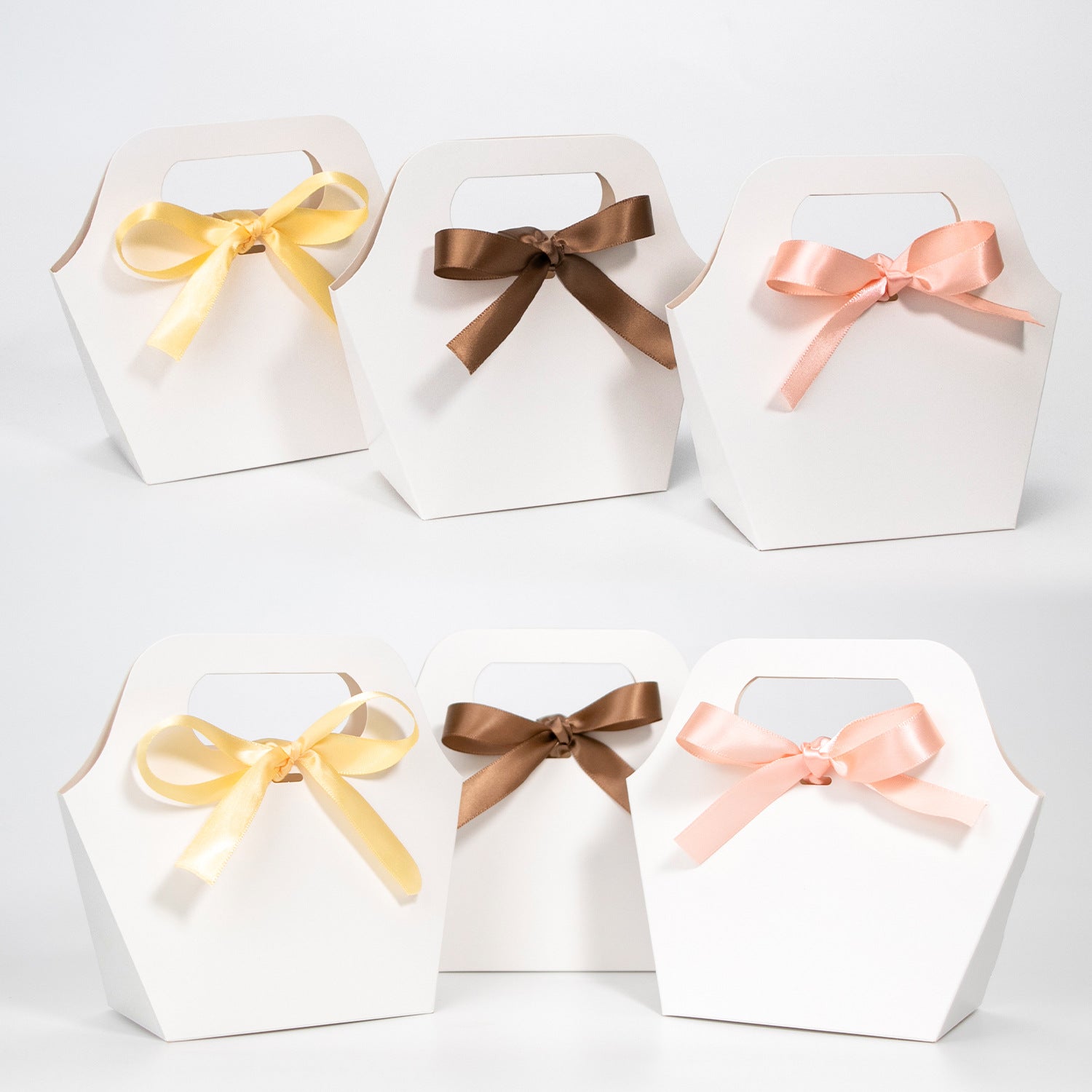 White Paper Jewelry Packaging Bag For Birthday Gift Bags, 1 Piece Party Supplies