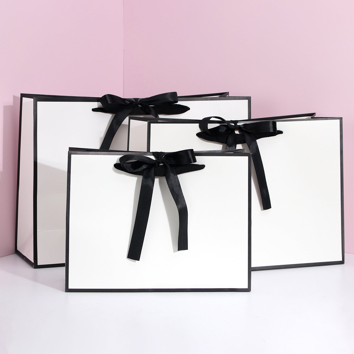 Paper Bag Made Of Durable Paper Material For Everyday Use