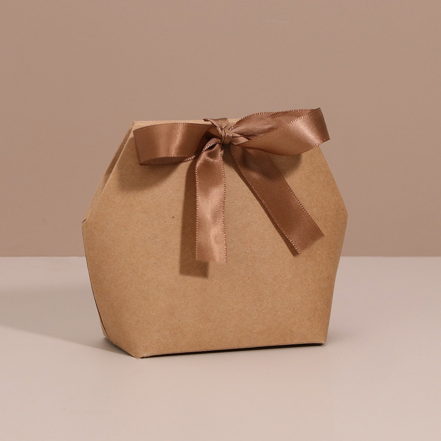 White Paper Gift Wrapping Supplies Paper Bag For Wedding Party With Elegant Wedding Style