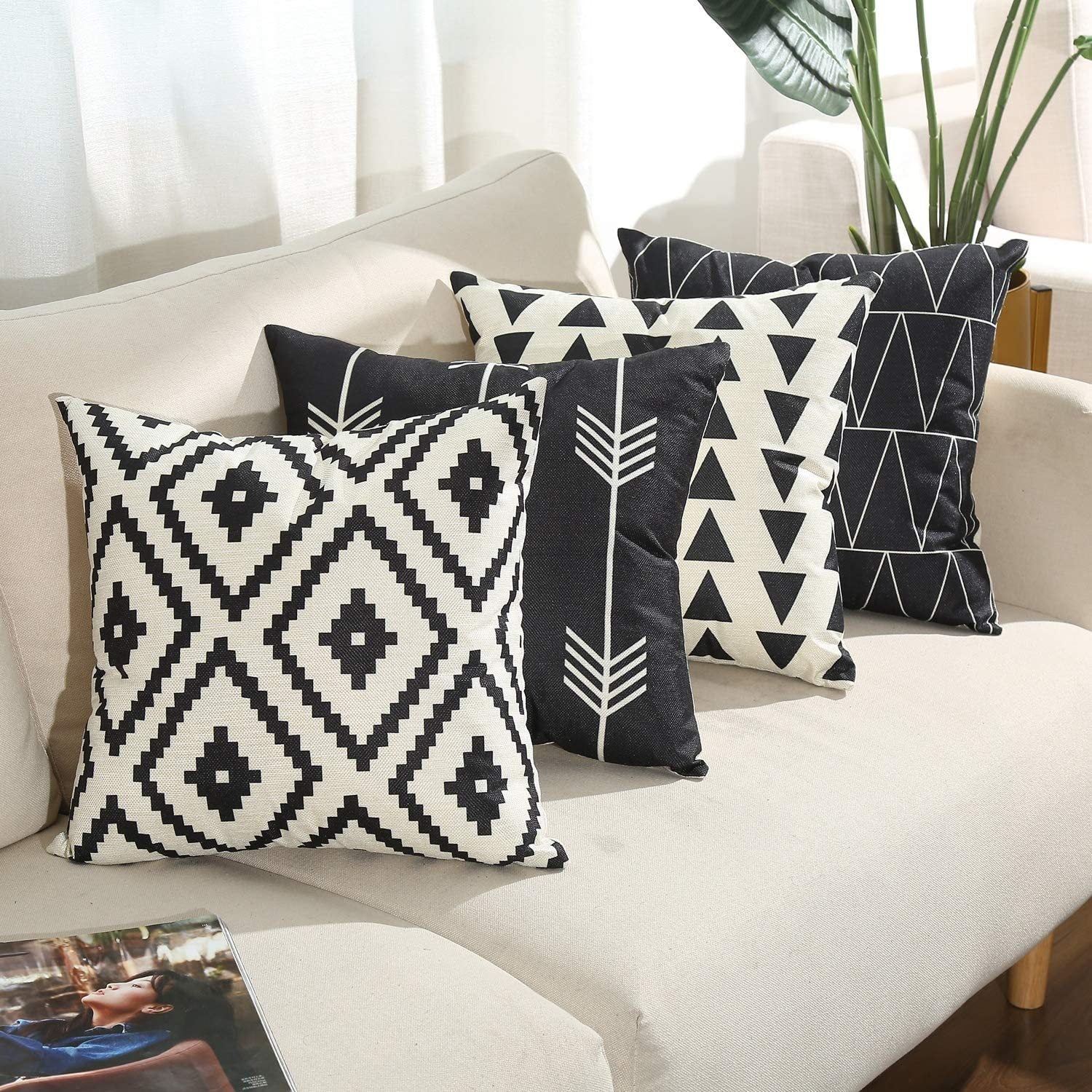 Geometric Pattern Decorative Throw Pillow For Sofa And Bed, Modern Design Cushion In Neutral Colors