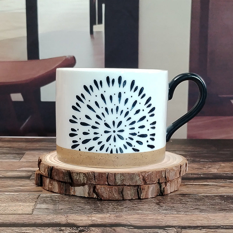 Retro Style Ceramic Mug Featuring Beautiful Flowers Design, Perfect For Coffee And Tea Lovers