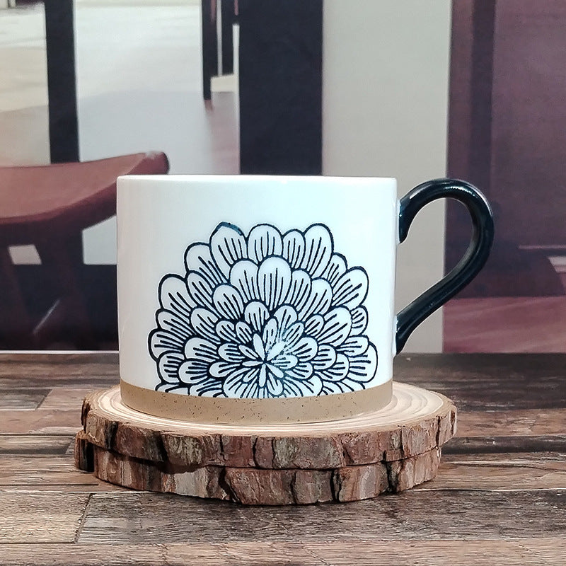 Retro Style Ceramic Mug Featuring Beautiful Flowers Design, Perfect For Coffee And Tea Lovers