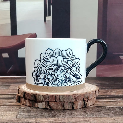 Retro Style Ceramic Mug Featuring Beautiful Flowers Design, Perfect For Coffee And Tea Lovers