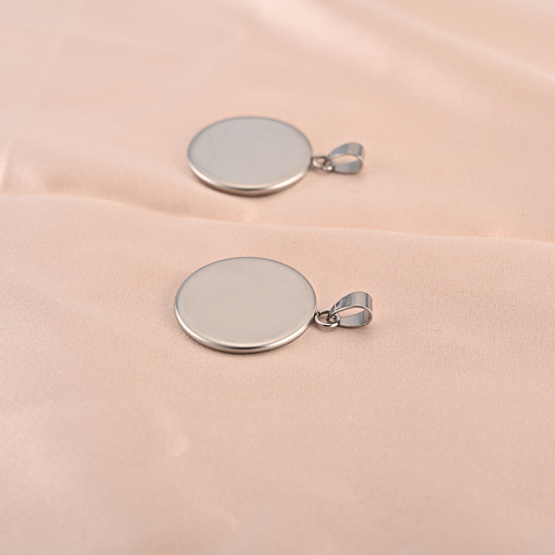 Princess Style Jewelry Accessories Featuring Round Pattern In Elegant Steel Color