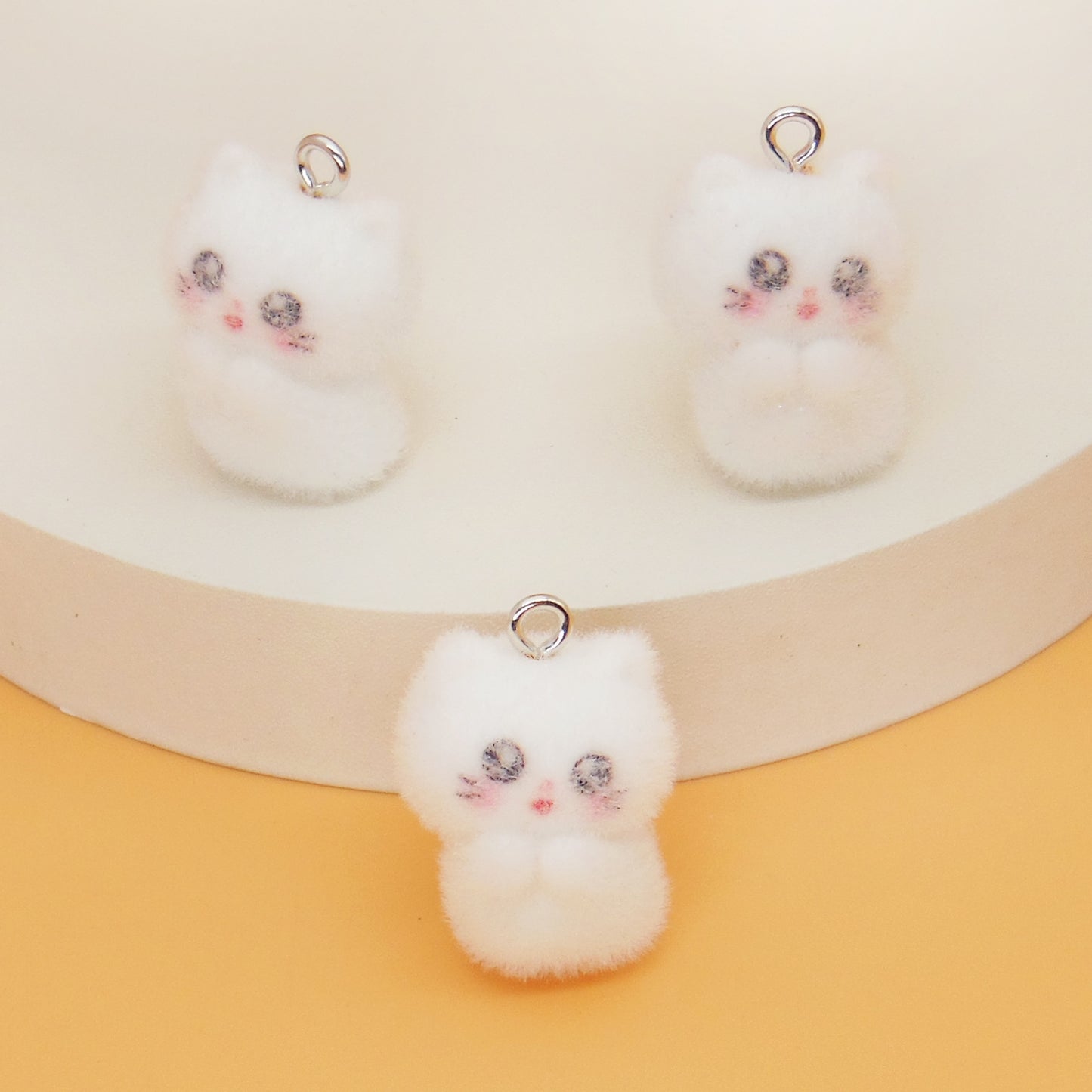 Resin Animal Key Chain Featuring Love Charms, Available In Colour, Perfect For Key Chains Accessories