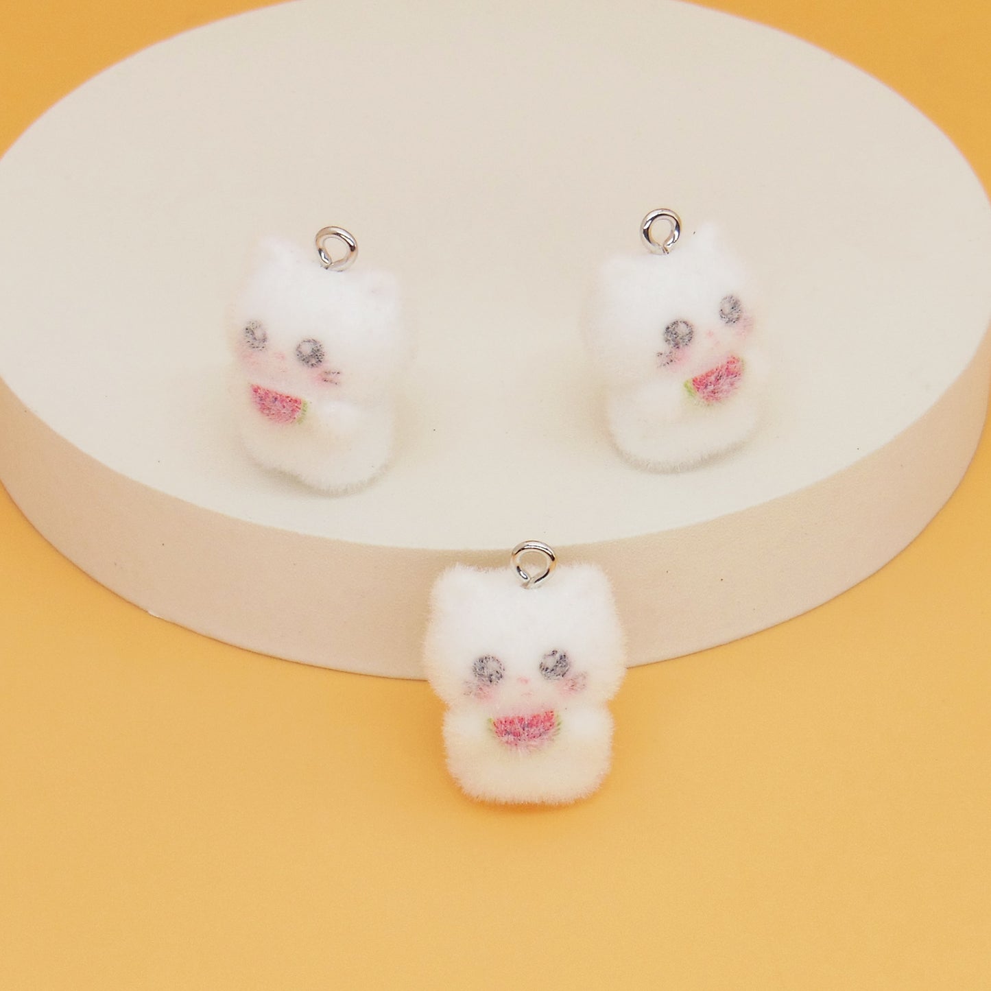 Resin Animal Key Chain Featuring Love Charms, Available In Colour, Perfect For Key Chains Accessories