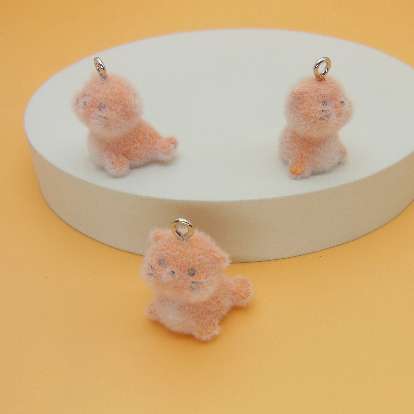 Resin Animal Key Chain Featuring Love Charms, Available In Colour, Perfect For Key Chains Accessories