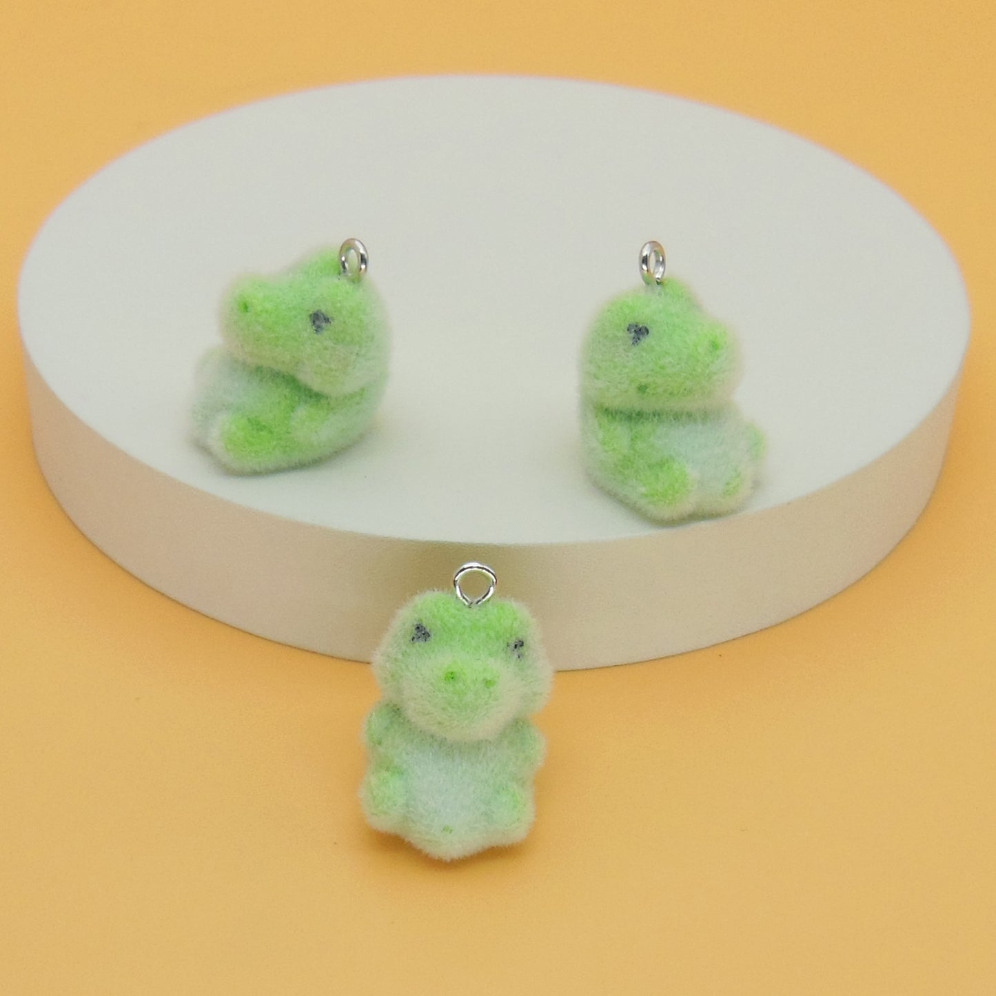 Resin Animal Key Chain Featuring Love Charms, Available In Colour, Perfect For Key Chains Accessories
