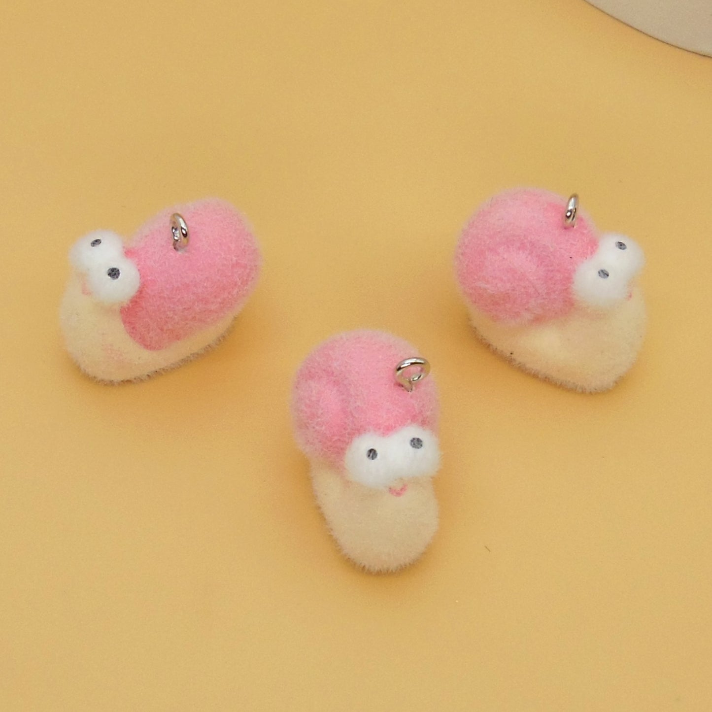 Resin Animal Key Chain Featuring Love Charms, Available In Colour, Perfect For Key Chains Accessories