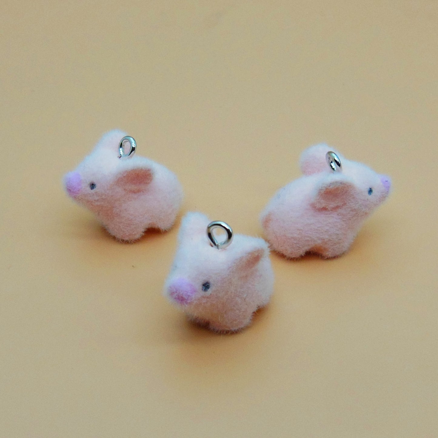 Resin Animal Key Chain Featuring Love Charms, Available In Colour, Perfect For Key Chains Accessories