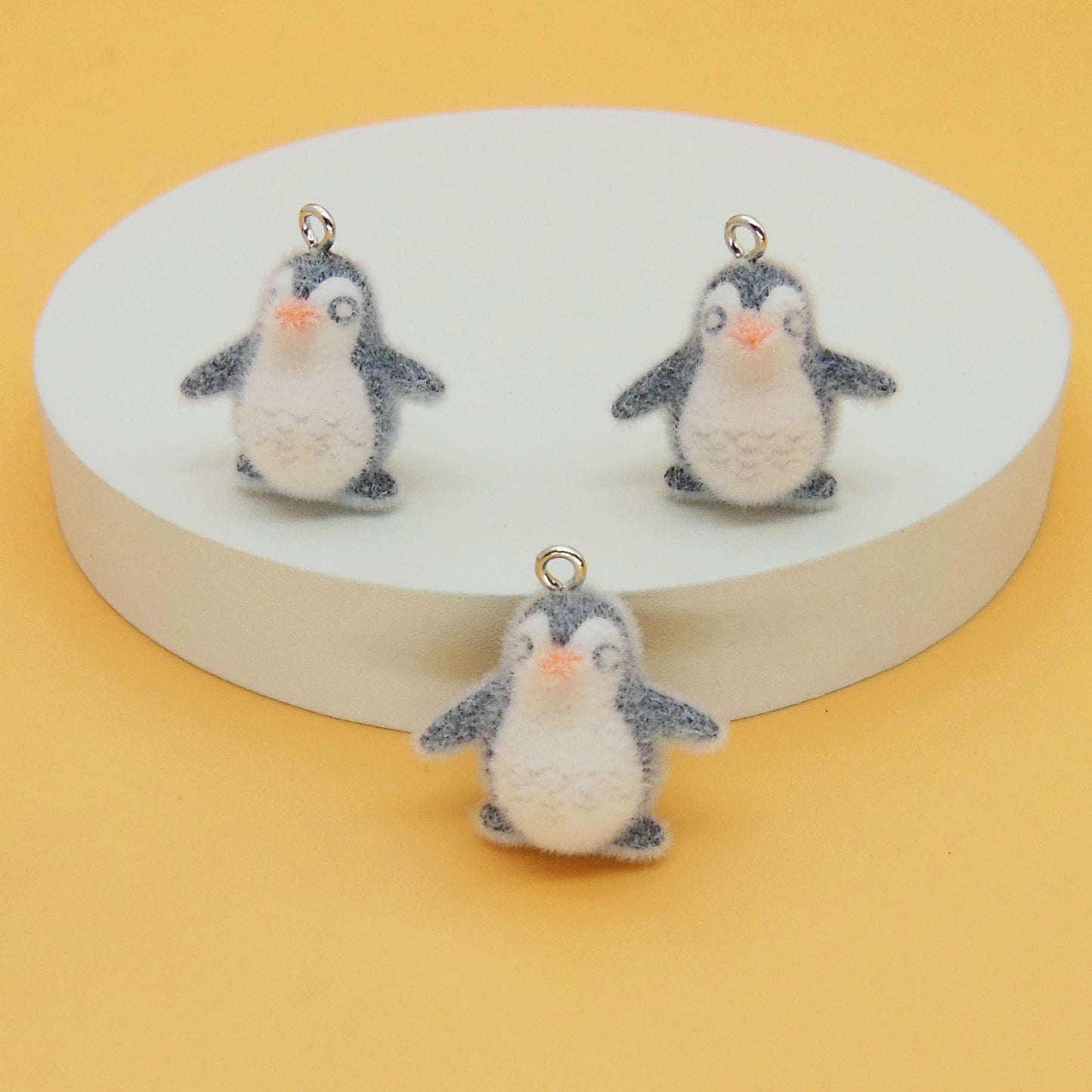 Resin Animal Key Chain Featuring Love Charms, Available In Colour, Perfect For Key Chains Accessories