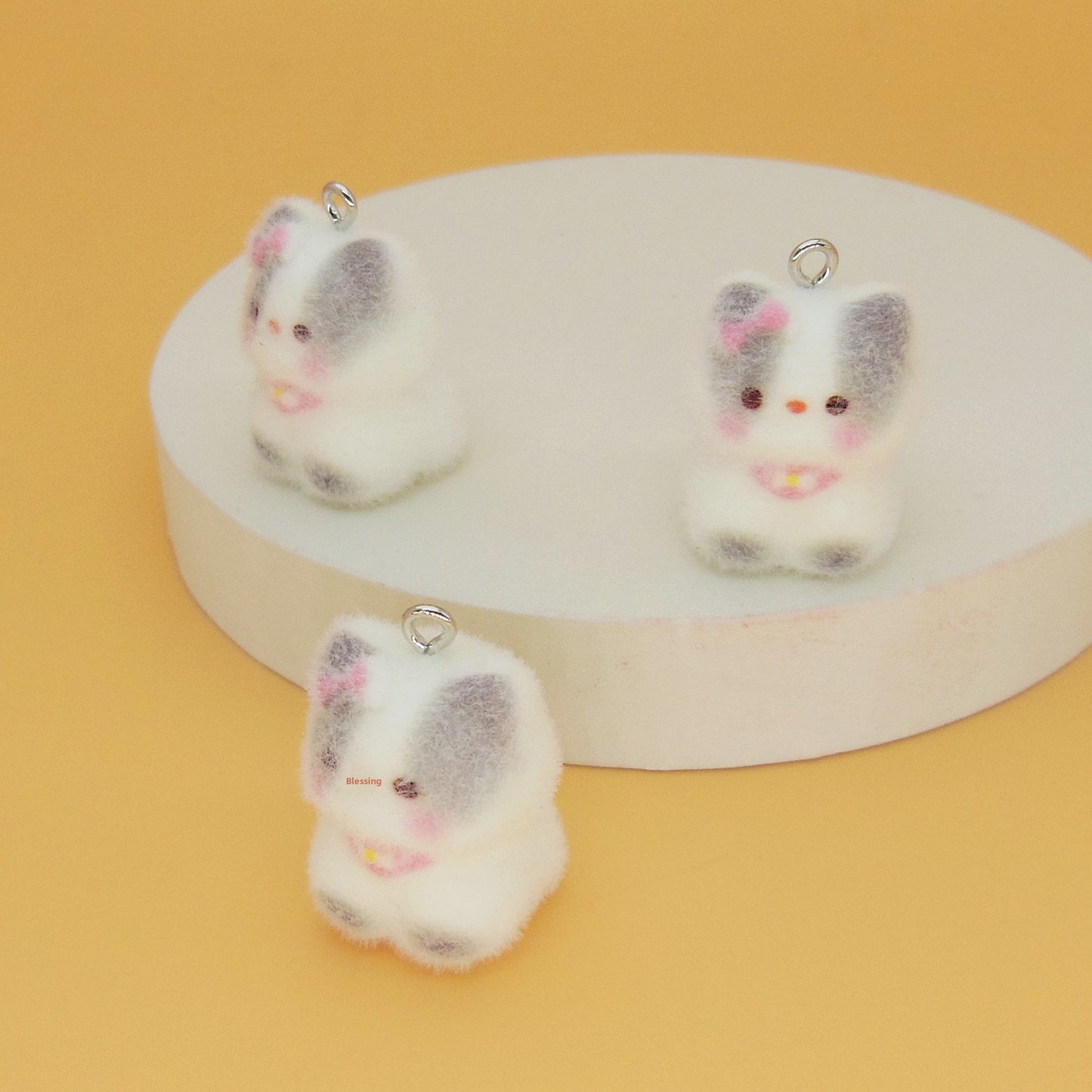 Resin Cat Love Charms Featuring Flocking Craftsmanship, Perfect Jewelry Accessories