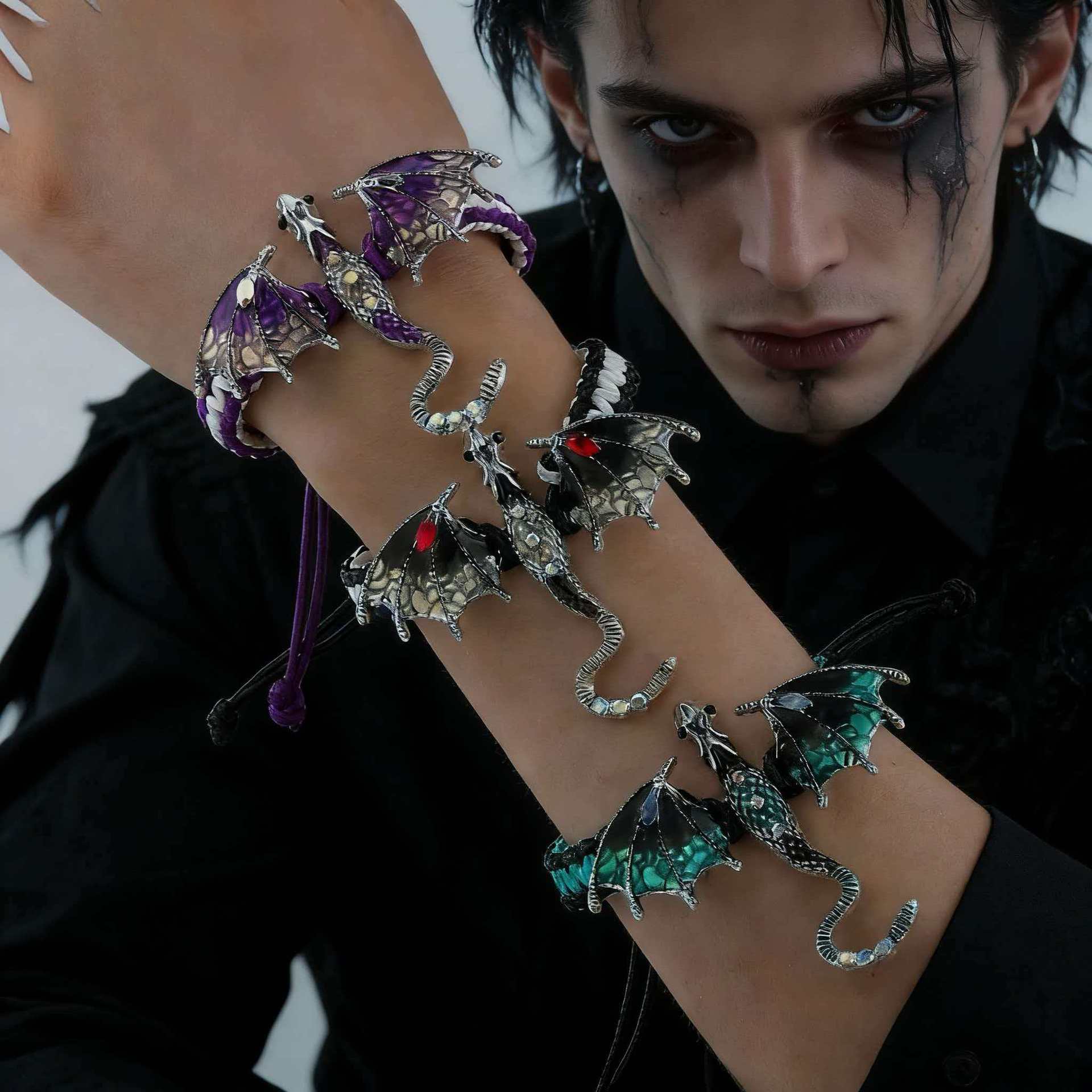 Retro Silver Dragon Bracelet Featuring Intricate Weave Craftsmanship