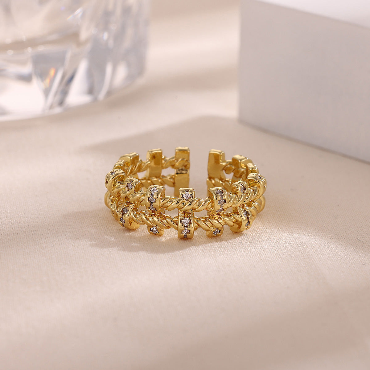 Retro Copper Cross Ring For Women Featuring Zircon Inlay, 1 Piece