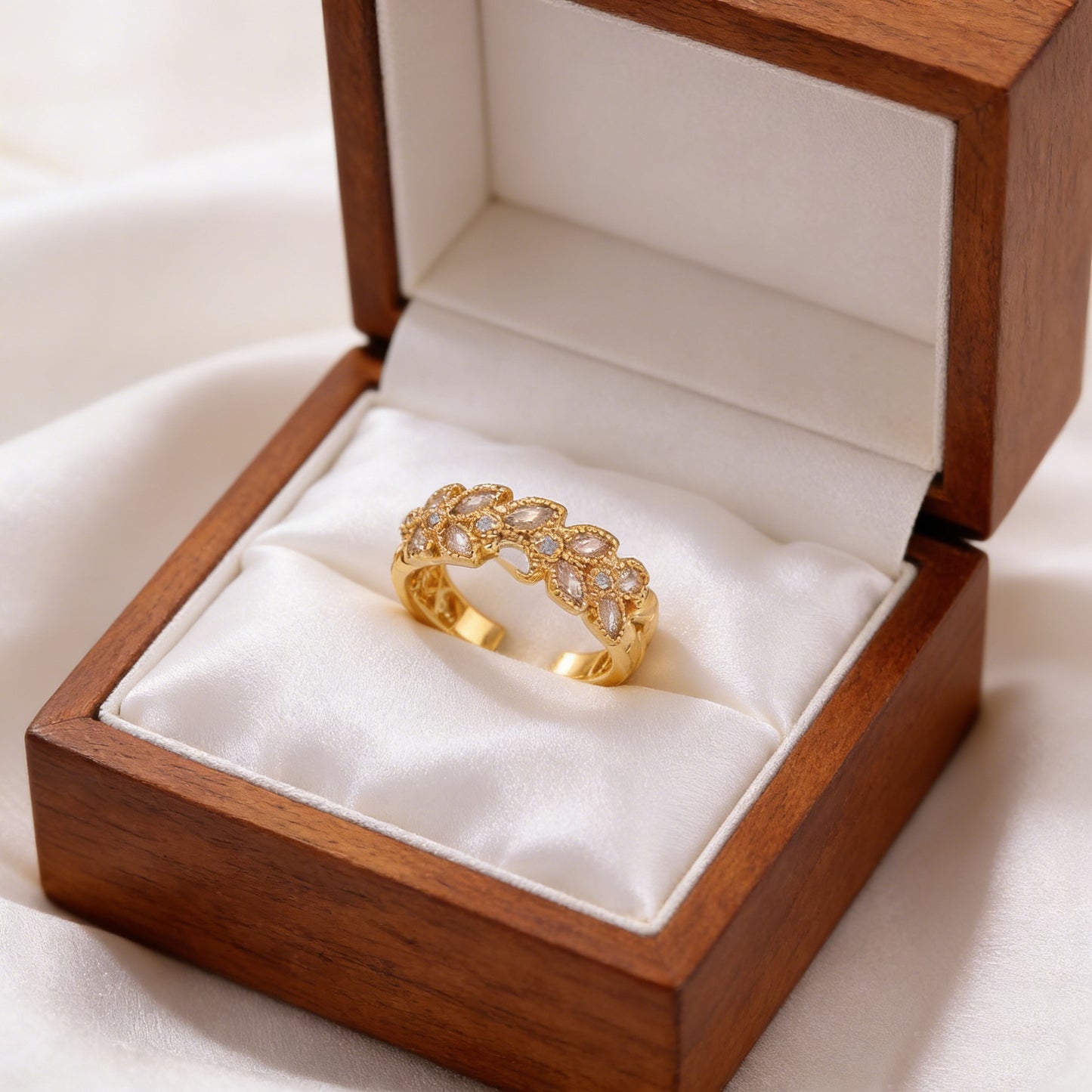Open Copper Ring For Women Featuring Zircon Inlay With Elegant Grain Pattern
