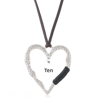 Heart Shape Necklace For Women In Retro Style Featuring Coffer Color