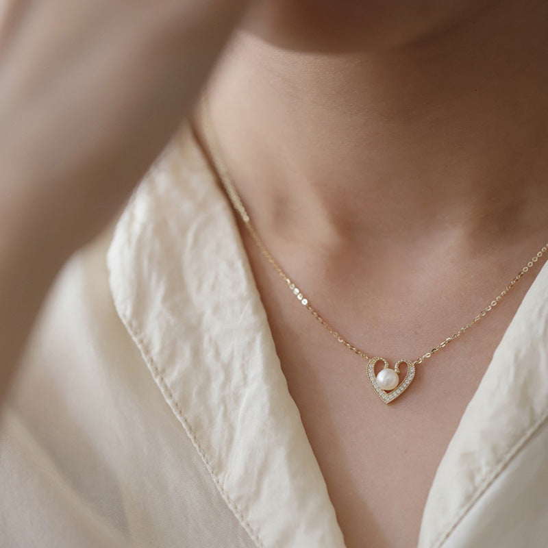 Heart Shape Pendant For Elegant Style And Romantic Look