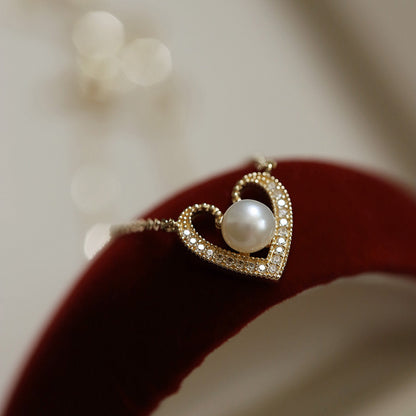 Heart Shape Pendant For Elegant Style And Romantic Look