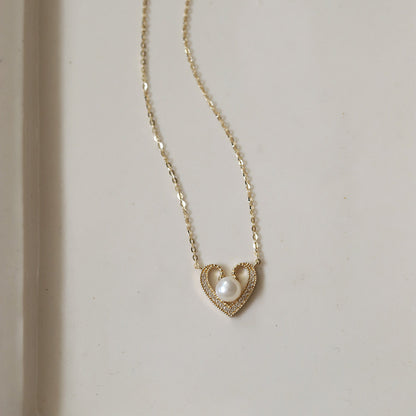 Heart Shape Pendant For Elegant Style And Romantic Look