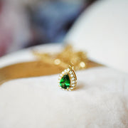 Gold (Pendant Necklace)