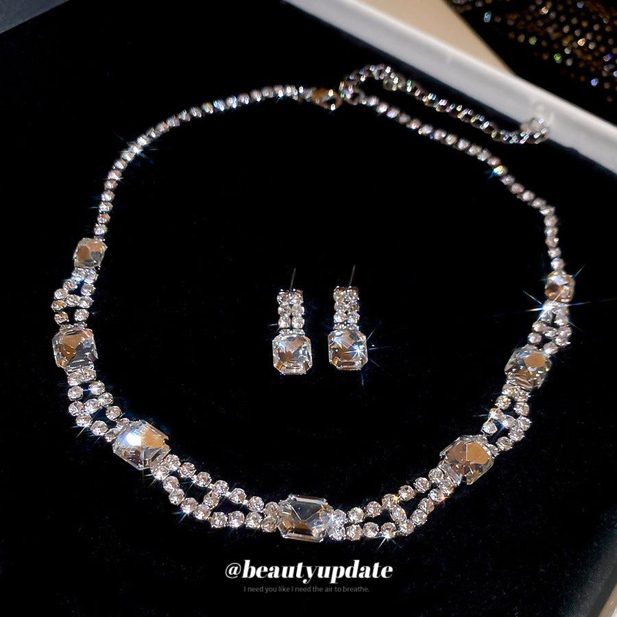 Quadrilateral Copper Jewelry Set For Women Featuring Rhinestones In Golden Color