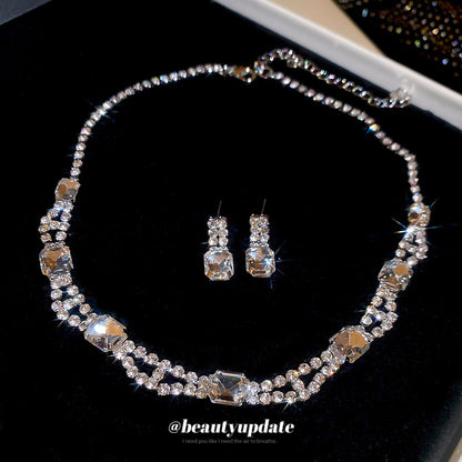 Quadrilateral Copper Jewelry Set For Women Featuring Rhinestones In Golden Color