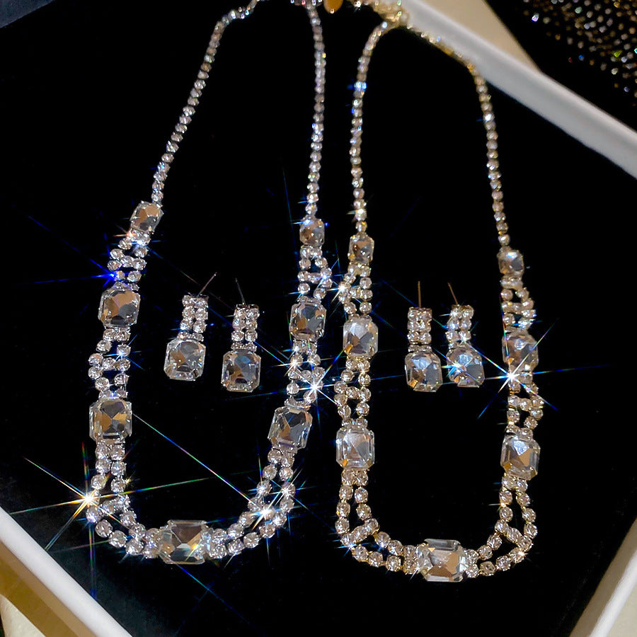Quadrilateral Copper Jewelry Set For Women Featuring Rhinestones In Golden Color