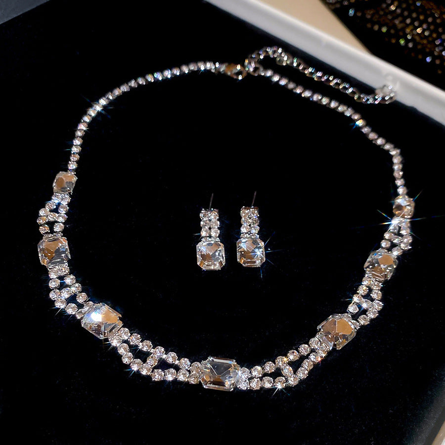 Quadrilateral Copper Jewelry Set For Women Featuring Rhinestones In Golden Color