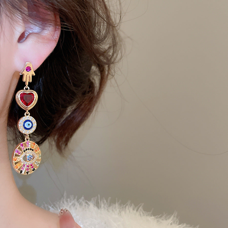 Retro Heart Shape Stud Earrings For Women In Copper With Zircon Inlay