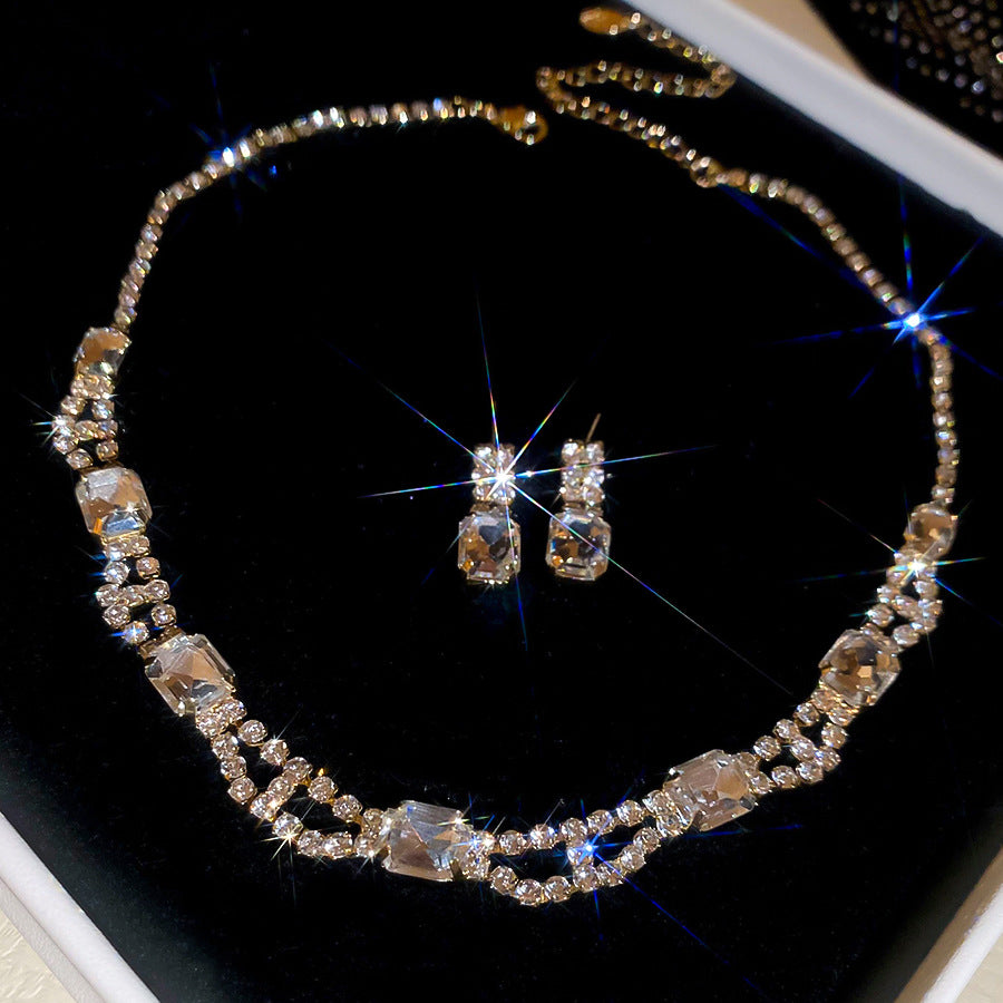 Quadrilateral Copper Jewelry Set For Women Featuring Rhinestones In Golden Color