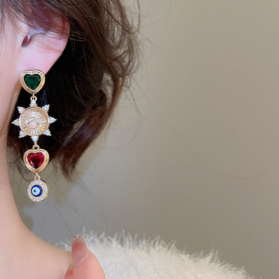 Retro Heart Shape Stud Earrings For Women In Copper With Zircon Inlay
