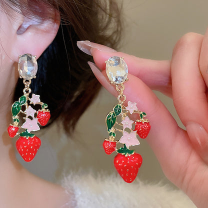 Retro Heart Shape Stud Earrings For Women In Copper With Zircon Inlay